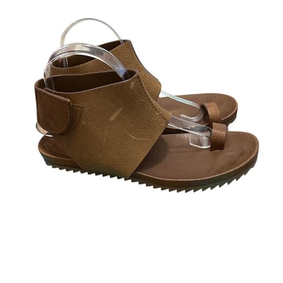 Pedro Garcia Vania Toe Ring Leather Sandals Brown Size  9 *FLAW* - Picture 3 of 8